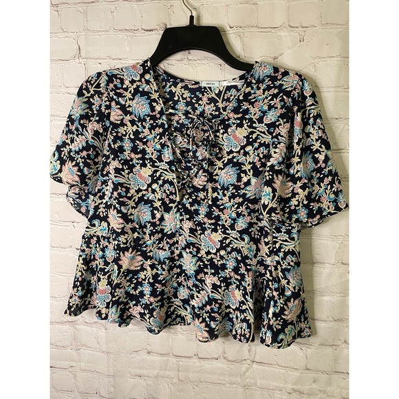 Kimchi‎ Blue Womens Top Size M Floral Ruffled Short Sleeve Classic Blouse - Picture 1 of 7